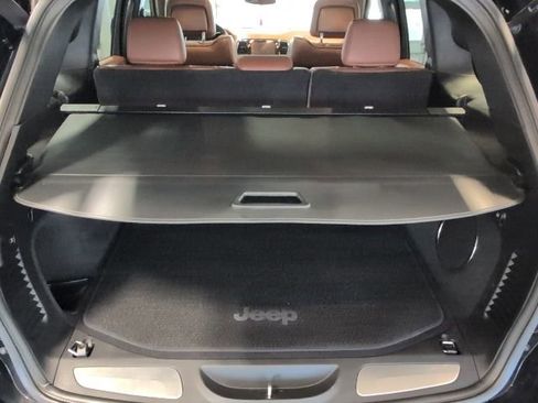 Used 2021 Jeep Grand Cherokee Summit image 34