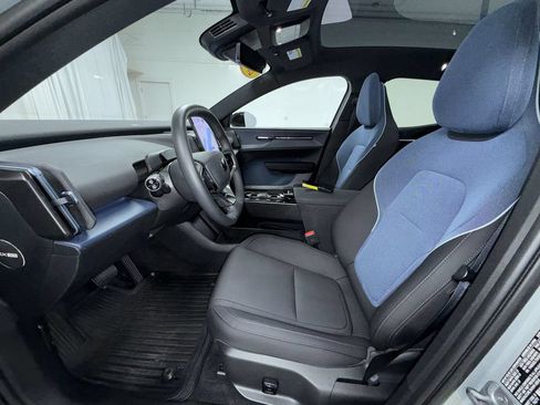 Used 2025 Volvo EX30 Ultra AWD/4WD image 4