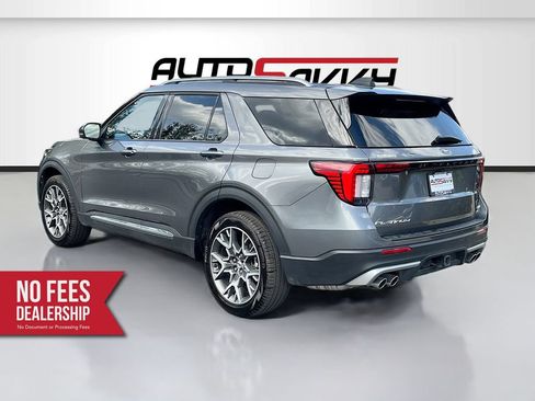 Used 2025 Ford Explorer Platinum w/ Ultimate Package AWD/4WD image 5