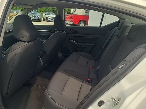 Used 2023 Nissan Altima 2.5 SV AWD/4WD image 18