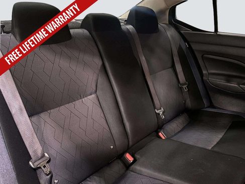 Used 2025 Nissan Versa SV w/ Trunk Package FWD image 30