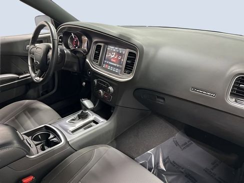 Used 2022 Dodge Charger SXT w/ Cold Weather Package AWD/4WD image 12