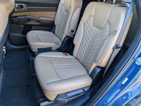 Certified 2024 Kia Sorento SX Prestige w/ Olive Brown Leather Package image 27