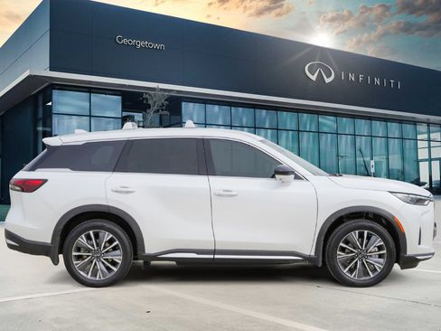 New 2026 INFINITI QX60 Luxe w/ Family Package image 3