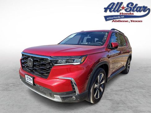 Used 2025 Honda Pilot Elite image 1