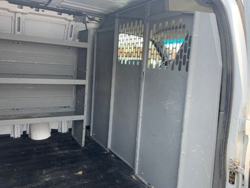 Used 2020 Chevrolet Express 2500 image 30