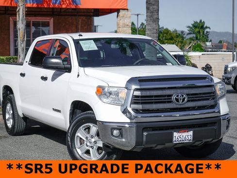 Used 2015 Toyota Tundra SR5 image 2
