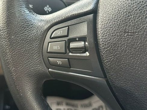 Used 2017 BMW 320i xDrive Sedan AWD/4WD image 28