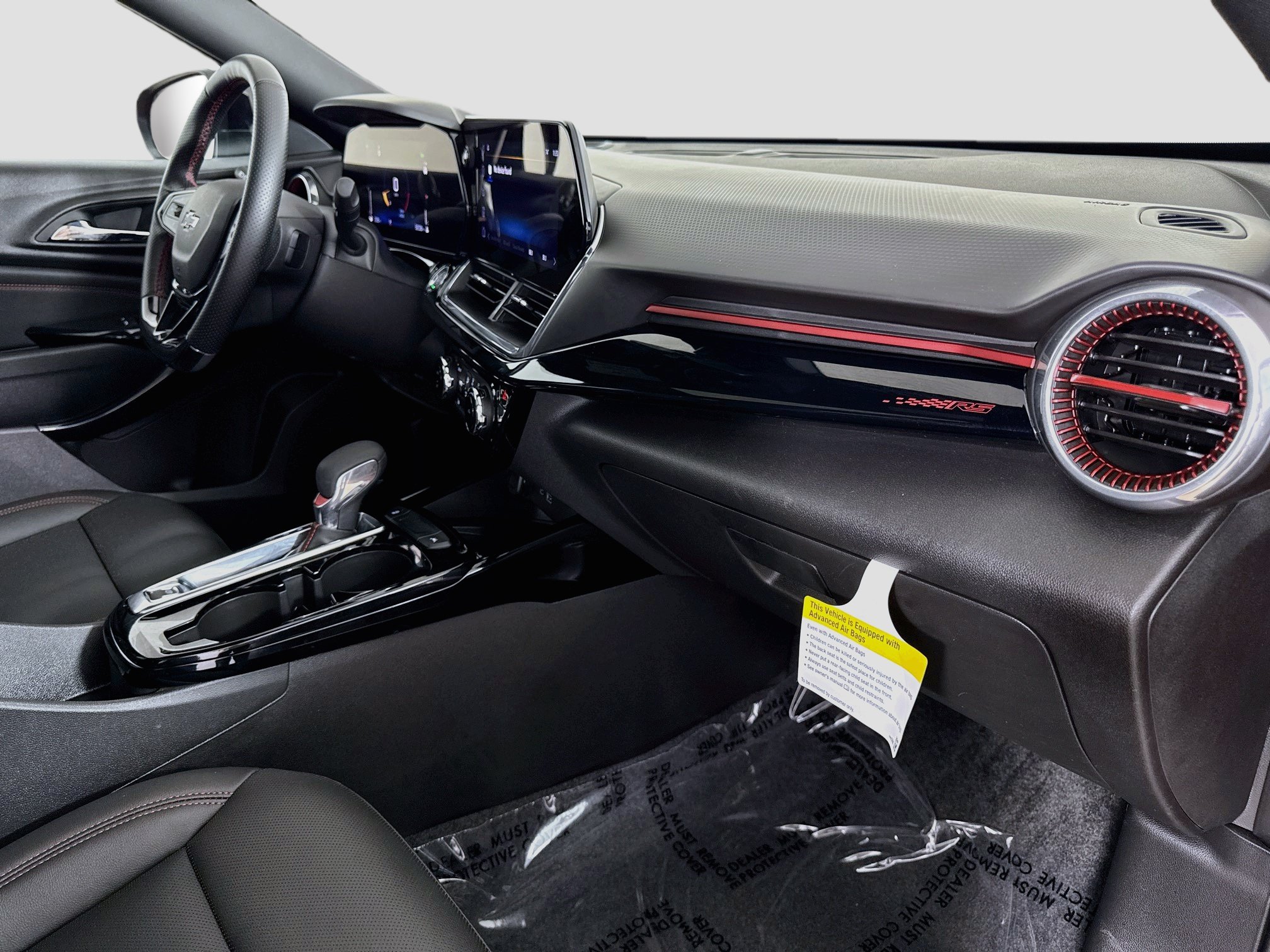 Used 2025 Chevrolet Trax RS w/ Sunroof Package FWD image 30