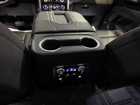 Used 2023 GMC Yukon SLT w/ SLT Luxury Package AWD/4WD image 26