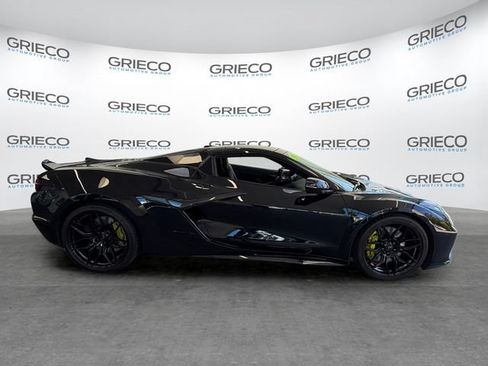 Used 2023 Chevrolet Corvette Z06 w/ Stealth Interior Trim Package RWD image 8