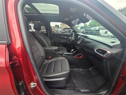 Used 2022 Chevrolet TrailBlazer RS w/ Sun and Liftgate Package AWD/4WD image 16