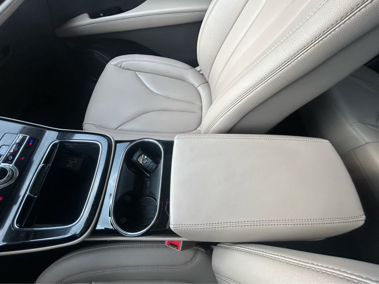 Used 2023 Lincoln Nautilus FWD image 39