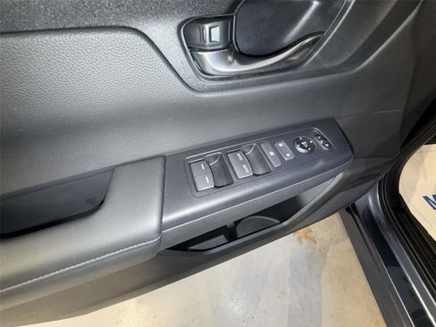 Used 2025 Honda CR-V EX image 15
