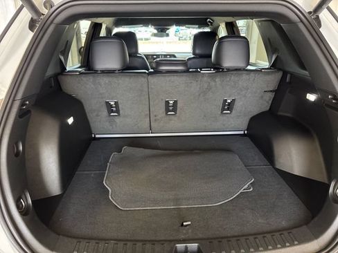 Used 2026 GMC Terrain Elevation w/ Elevation Premium Package FWD image 18