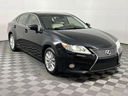 Used 2014 Lexus ES 300h 300h image 2