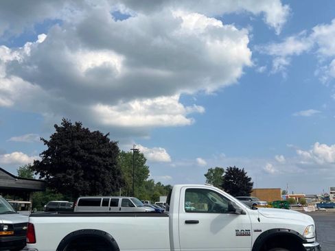 Used 2016 RAM 2500 Tradesman w/ Chrome Appearance Group image 15