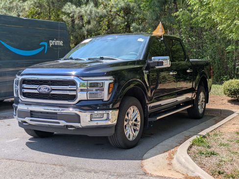 Used 2024 Ford F150 Lariat w/ FX4 Off-Road Package image 6