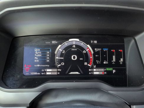 Used 2024 Toyota Sequoia Platinum AWD/4WD image 27