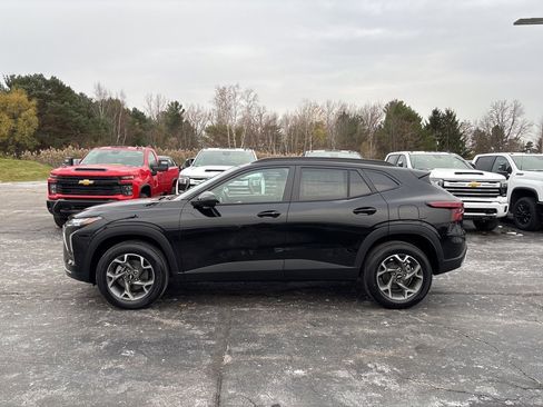 New 2026 Chevrolet Trax LT image 7