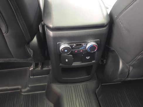Used 2021 Ford Explorer Platinum w/ Equipment Group 601A AWD/4WD image 16