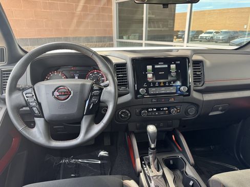 Used 2024 Nissan Frontier PRO-4X w/ Off-Road Protection Package image 16