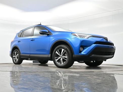 Used 2018 Toyota RAV4 XLE w/ Plus Extra Value Package image 26