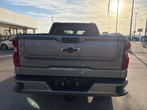 Used 2024 Chevrolet Silverado 1500 Custom image 5