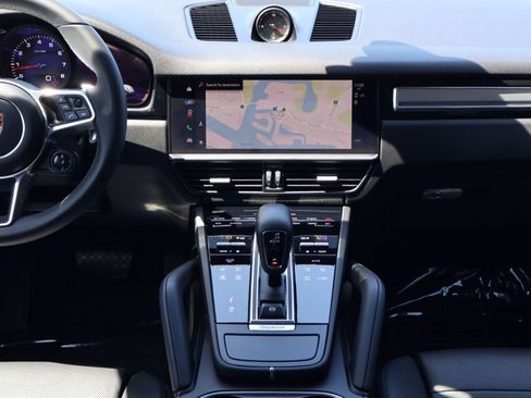 Certified 2023 Porsche Cayenne AWD/4WD image 20