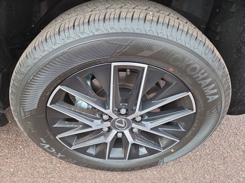 Certified 2025 Lexus GX 550 550 Premium+ image 9