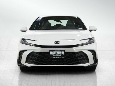 Used 2025 Toyota Camry SE image 8