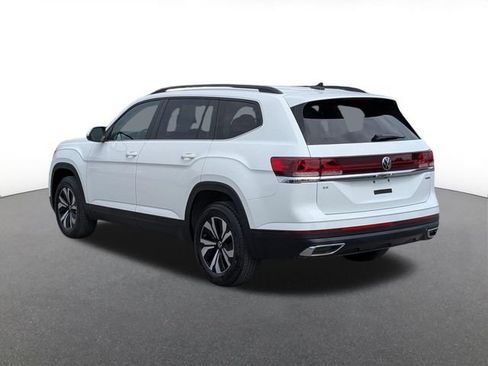Used 2024 Volkswagen Atlas SE AWD/4WD image 4