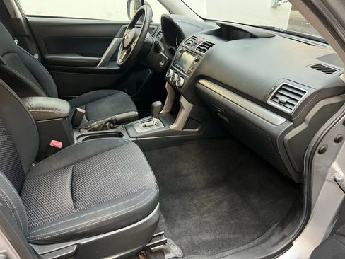 Used 2018 Subaru Forester 2.5i w/ Alloy Wheel Package image 8