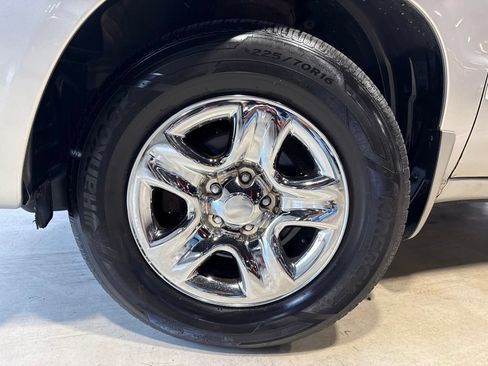 Used 2002 Toyota Highlander 2WD image 2
