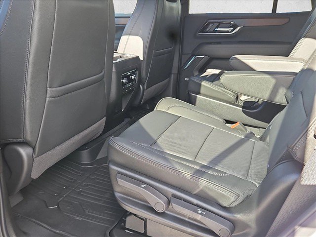 New 2027 GMC Yukon Denali w/ Denali Reserve Package AWD/4WD image 16