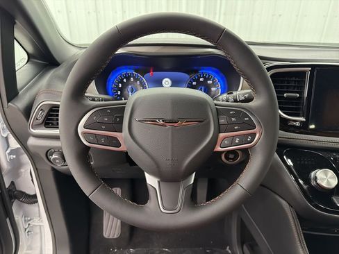 New 2026 Chrysler Pacifica Pinnacle w/ Trailer Tow Group image 26