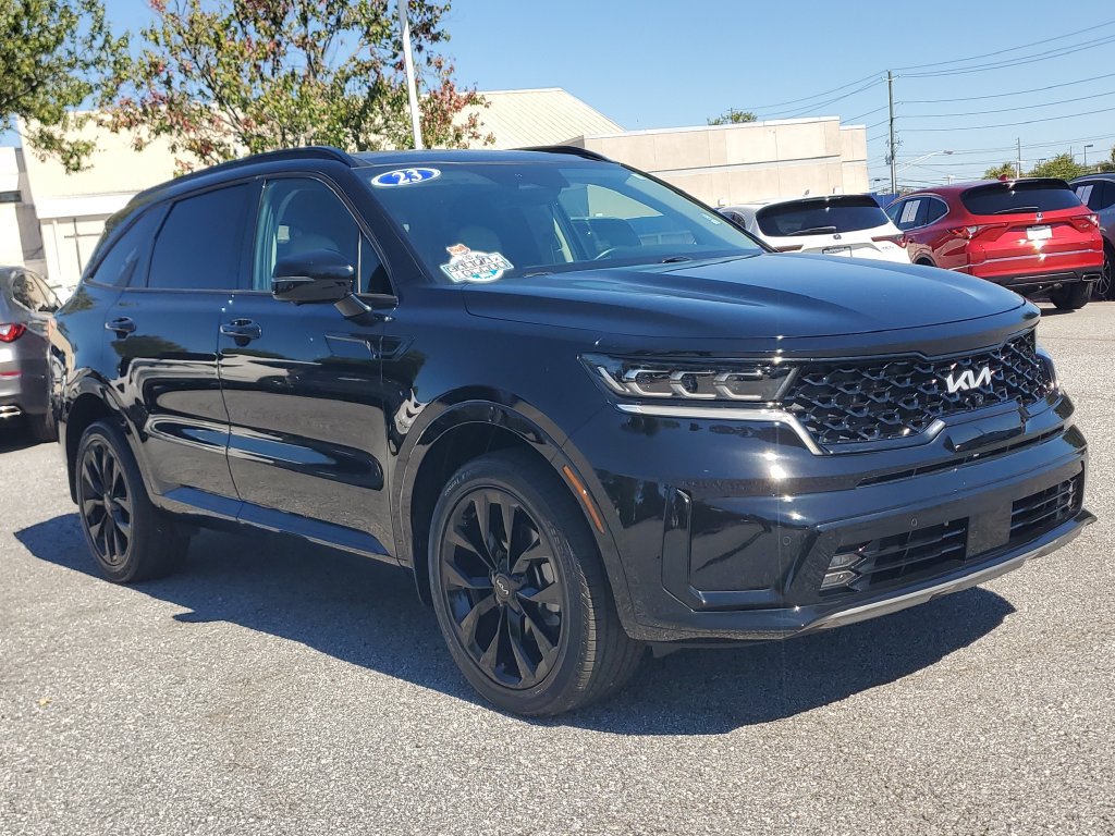 Used 2023 Kia Sorento AWD image 3