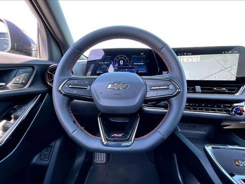 New 2027 Chevrolet Equinox RS w/ Convenience Package III FWD image 17