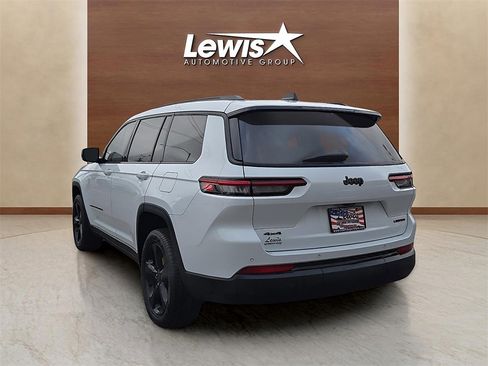 Used 2024 Jeep Grand Cherokee L Limited w/ Luxury Tech Group II image 3