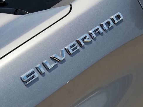 Used 2023 Chevrolet Silverado 1500 LT AWD/4WD image 11
