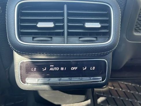 Used 2022 Mercedes-Benz GLS 450 4MATIC image 15