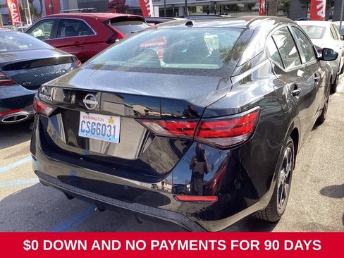 Used 2025 Nissan Sentra SV FWD image 5