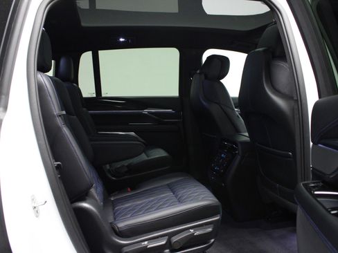 Used 2025 Cadillac Escalade IQ Luxury 1 image 16