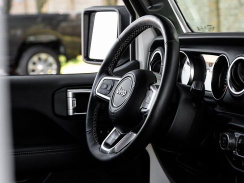 Used 2022 Jeep Wrangler Unlimited Sahara w/ LED Lighting Group image 24