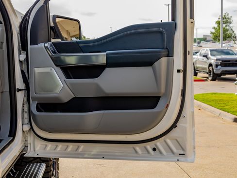 Used 2023 Ford F150 Limited image 38