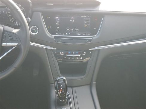 Used 2024 Cadillac XT6 Luxury w/ LPO, Floor Liner Package image 31