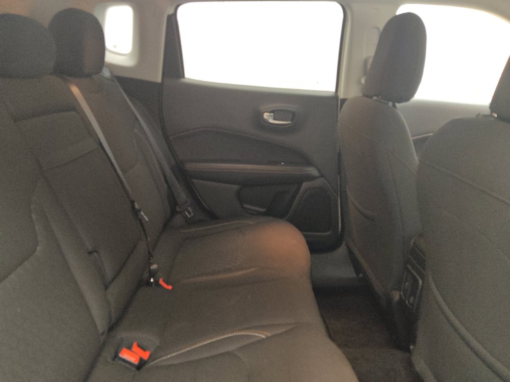 Used 2018 Jeep Compass Sport AWD/4WD image 19