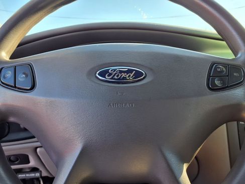 Used 2003 Ford Taurus SE image 13