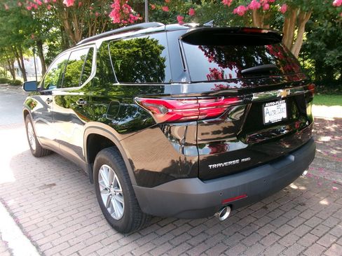 Used 2022 Chevrolet Traverse LT w/ LPO, Floor Liner Package AWD/4WD image 5