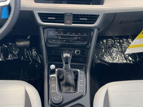 New 2026 Volkswagen Taos SE image 25